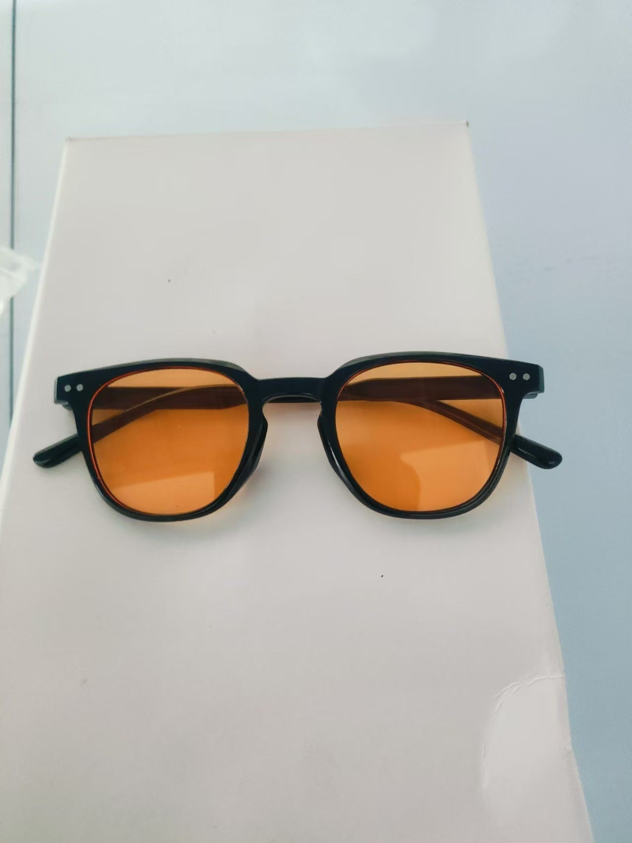 Gafas de sol para mujer con miopía en color marrón claro y resistentes a los rayos UV